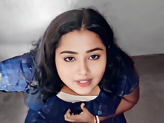 chica India follar de pie